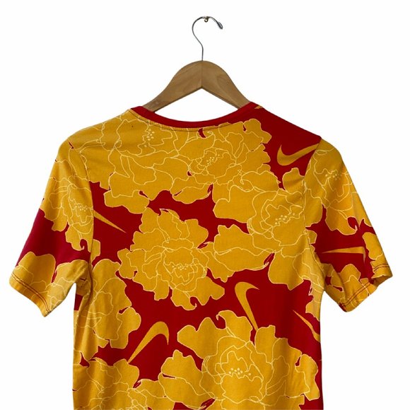 Nike Hawaiian Print T Shirt Size S *Unique* Yellow Red Floral Pocket Logo - Picture 8 of 9